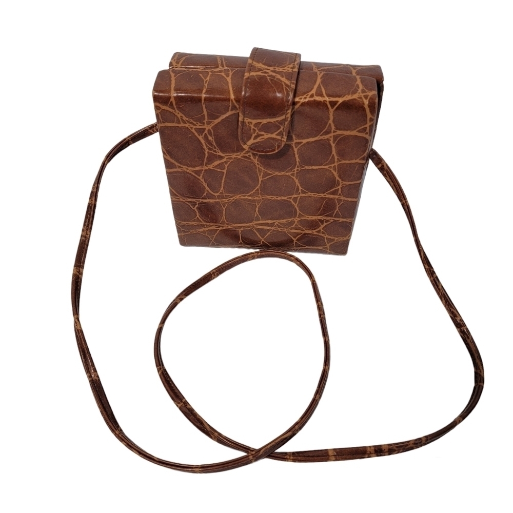 VTG Brown Leather Crossbody Bag Snap Button Closure Academia Y2K Bohemian